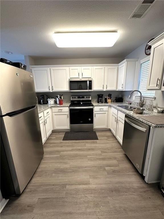 1446 W Netherland Way - Photo 4 of 9