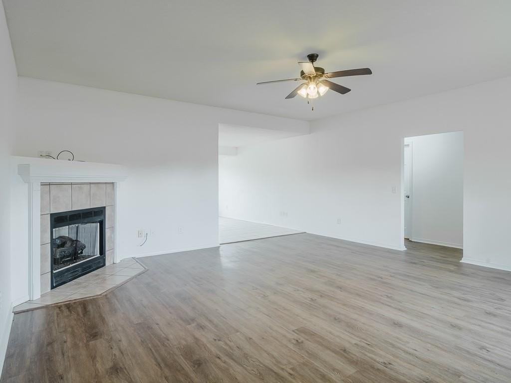 2110 Se Atherton Cir - Photo 3 of 22