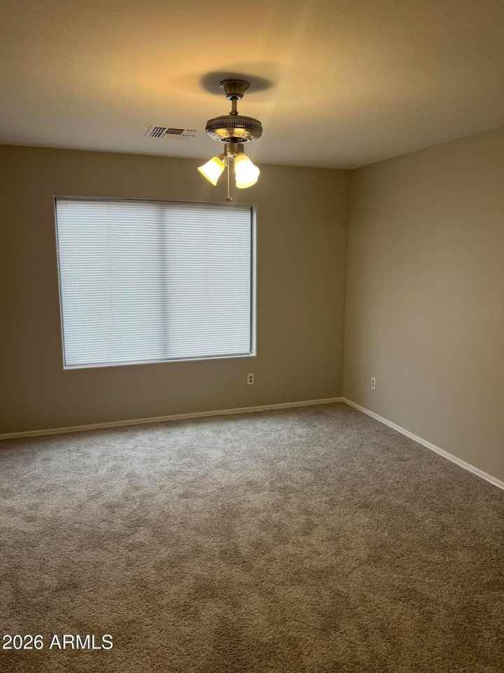 8133 W Magnolia St - Photo 6 of 8