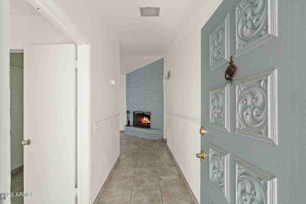 8037 N 40th Ave - Photo 2 of 24