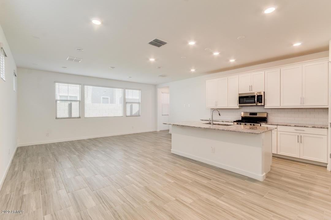 1070 E Marlin Dr - Photo 5 of 24