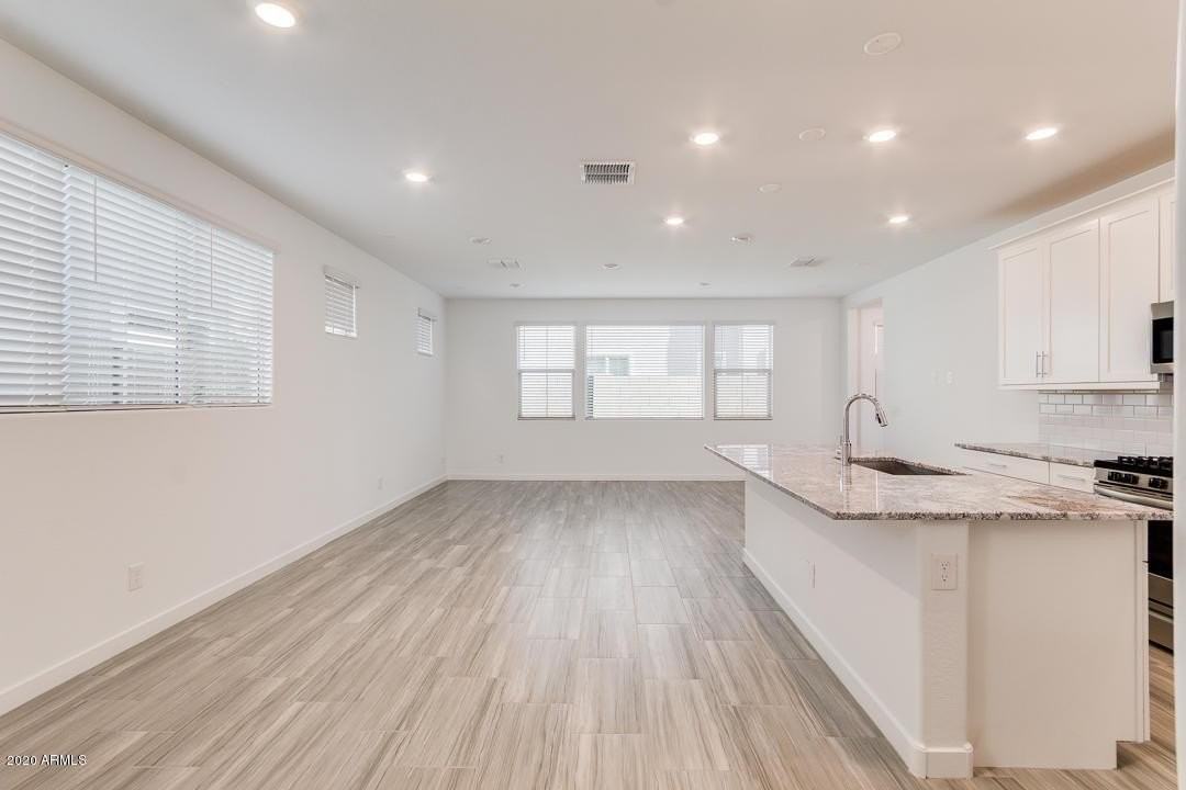 1070 E Marlin Dr - Photo 7 of 24