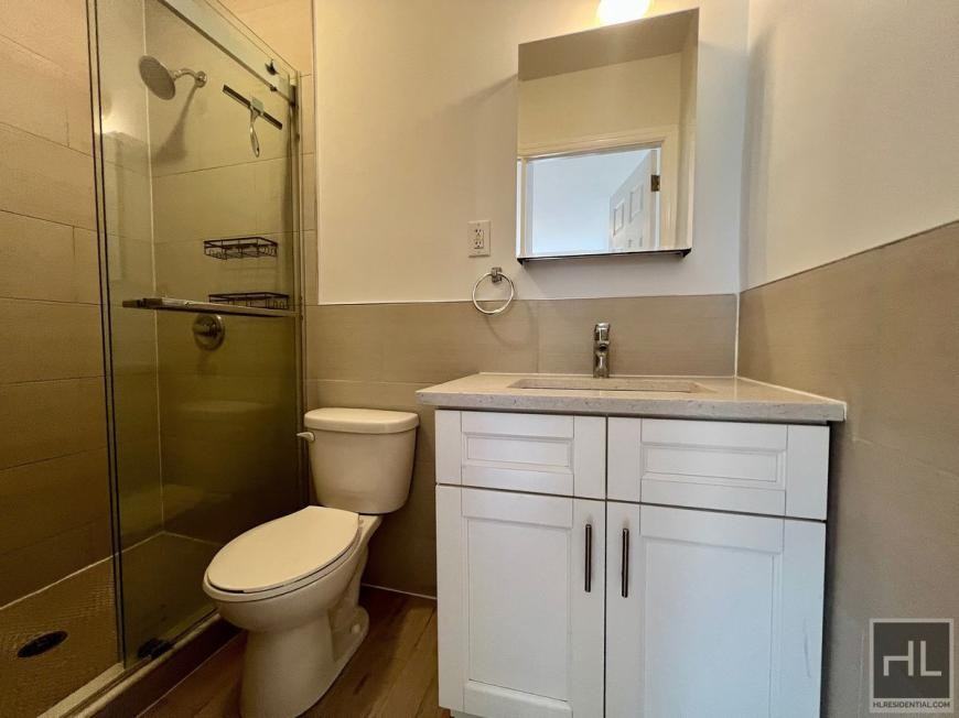 14 Saint Andrews Pl - Photo 3 of 10