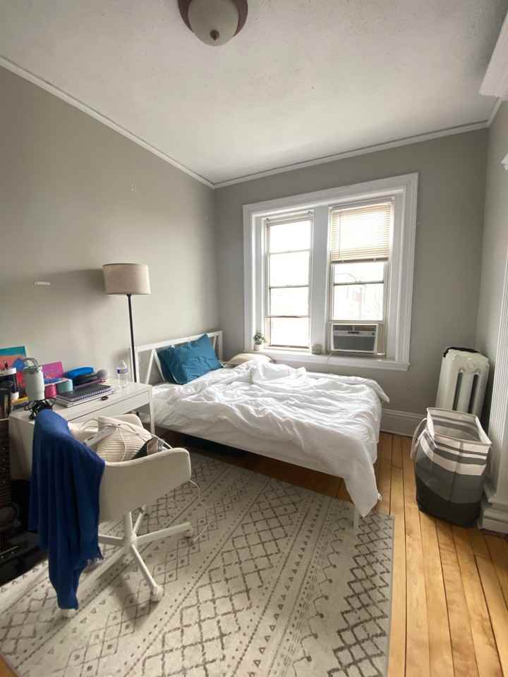 10 Glenville AvenueApt. 3 #3 - Photo 4 of 14