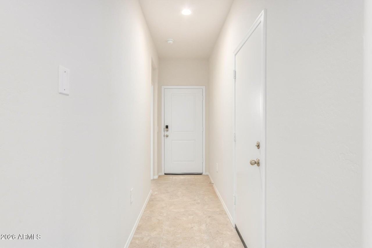 1810 W Pinkley Ave - Photo 4 of 37