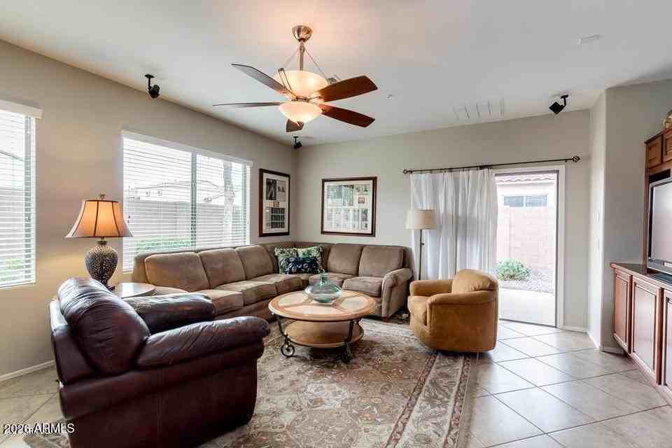 3519 E Pinot Noir Ave - Photo 7 of 21