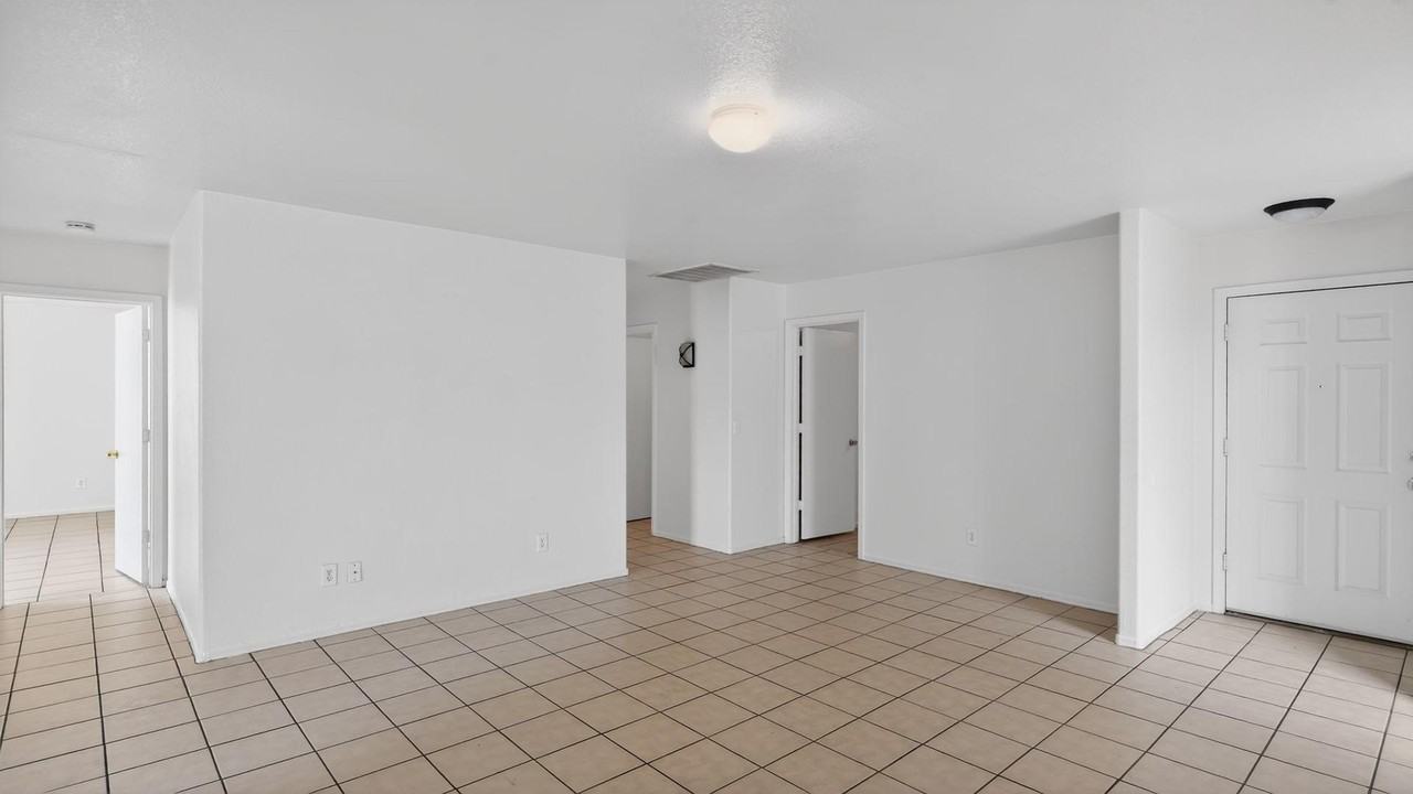 7395 W San Miguel Ave - Photo 5 of 16