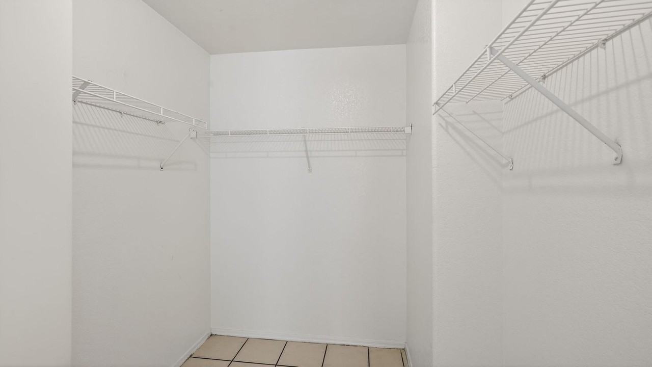 7395 W San Miguel Ave - Photo 6 of 16