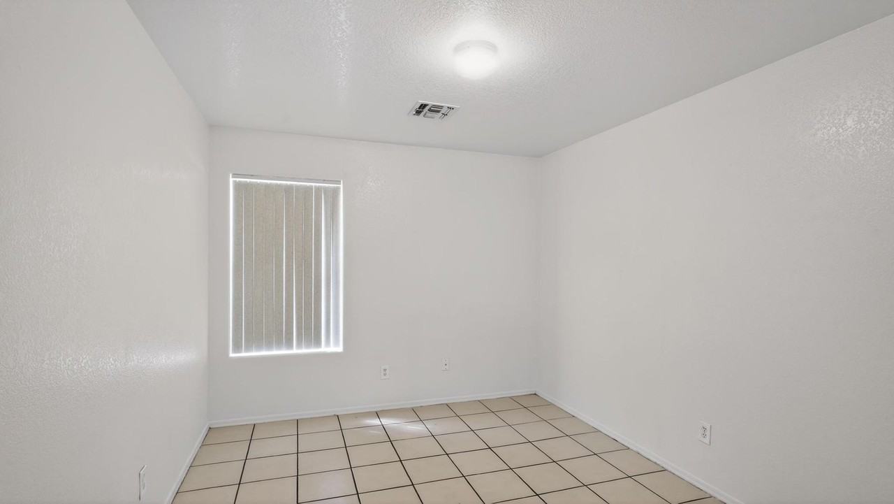 7395 W San Miguel Ave - Photo 7 of 16