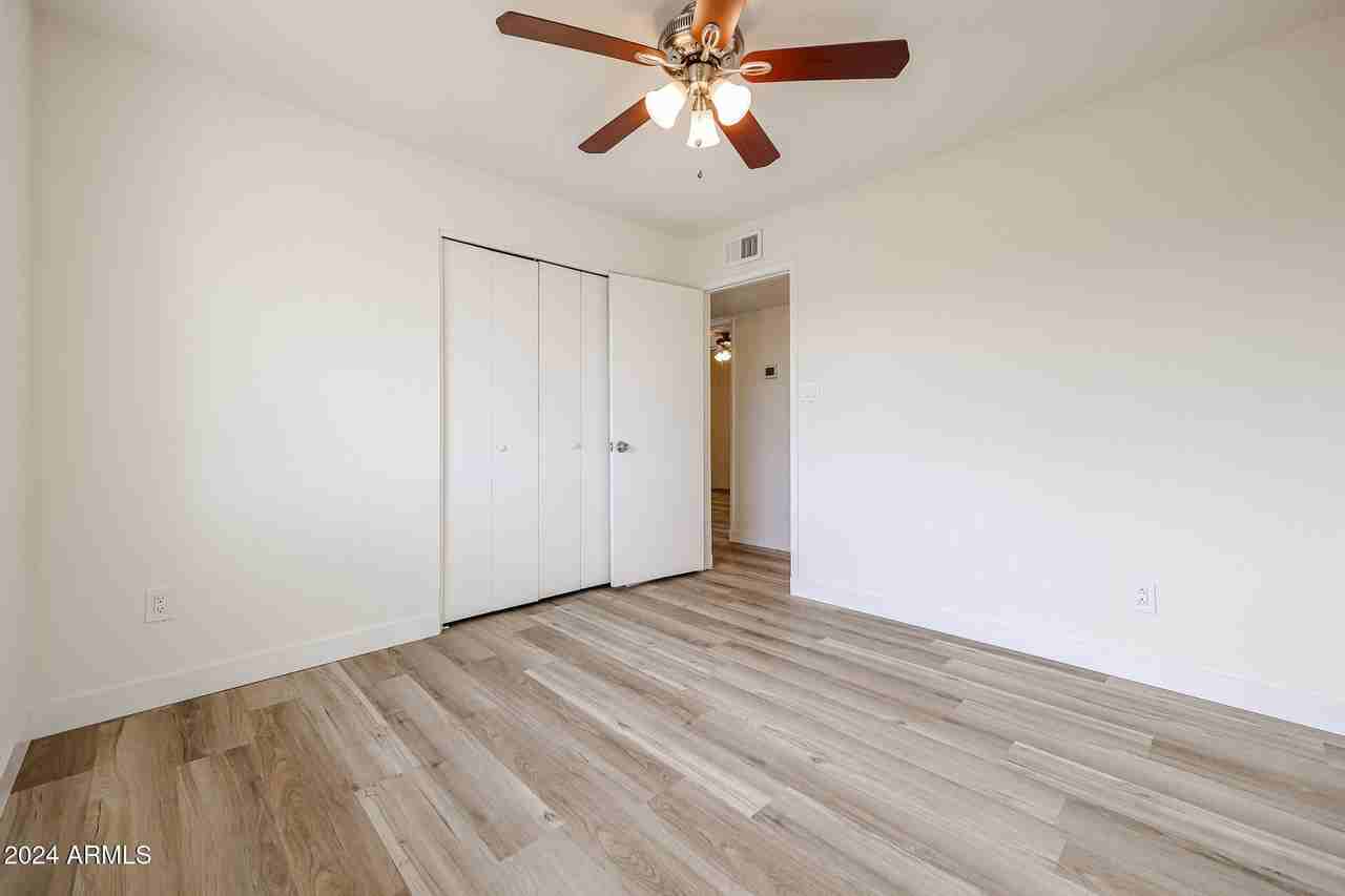 4352 E Grovers Ave - Photo 7 of 15