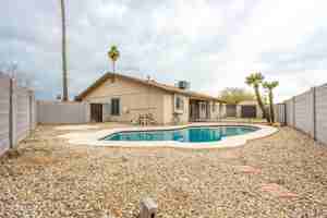 featured image of 302 W Shawnee Dr