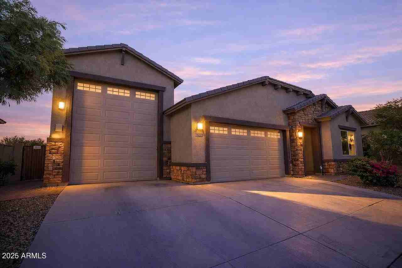 16979 W Alameda Rd - Photo 2 of 26