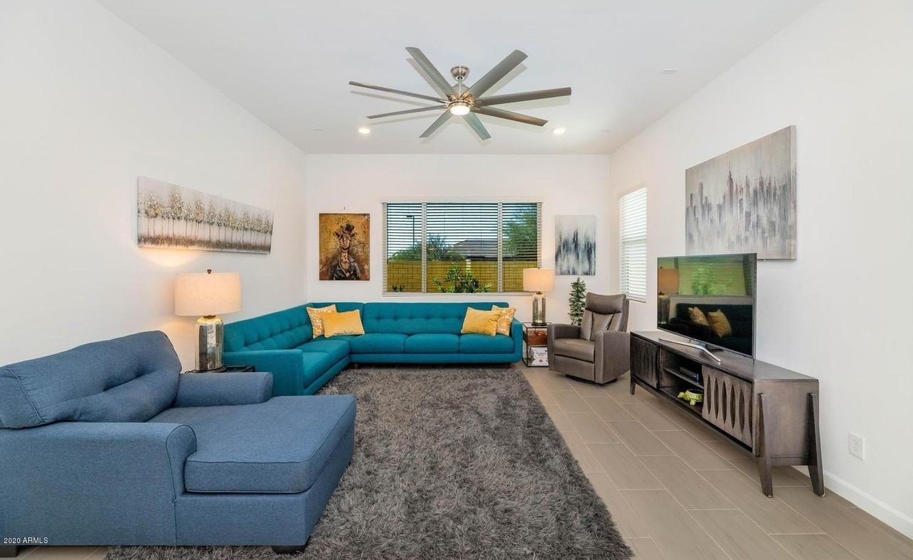 16979 W Alameda Rd - Photo 6 of 26