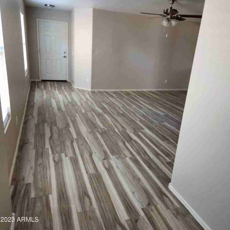 15864 W Evans Dr - Photo 2 of 17