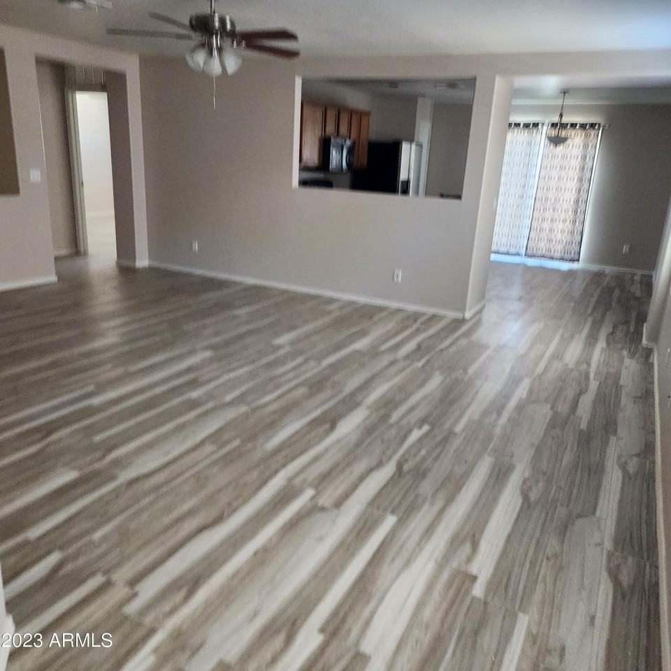 15864 W Evans Dr - Photo 4 of 17