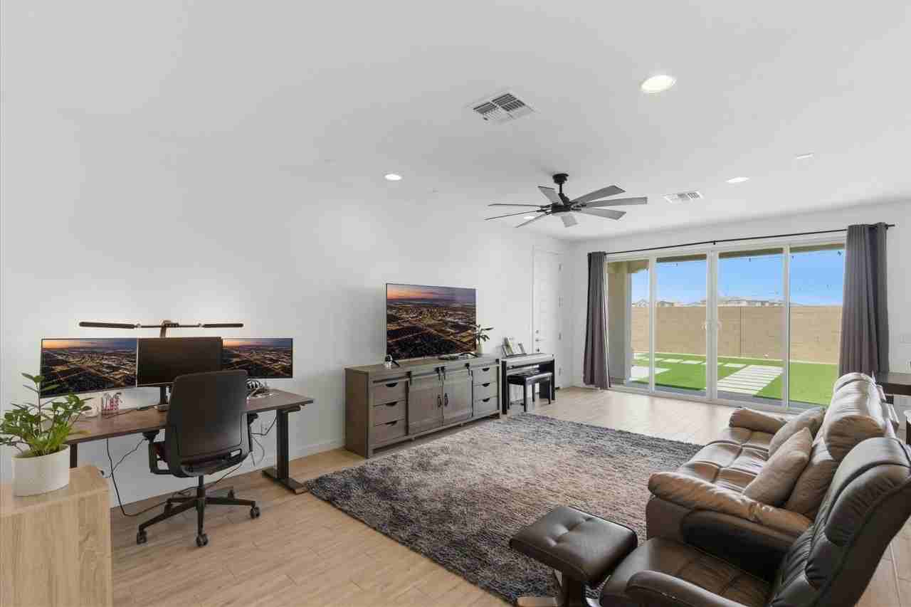 5935 S Coyote Cyn - Photo 3 of 44