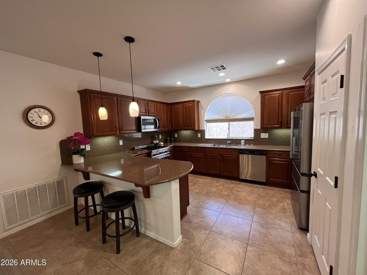 4502 E Narrowleaf Dr - Photo 5 of 48