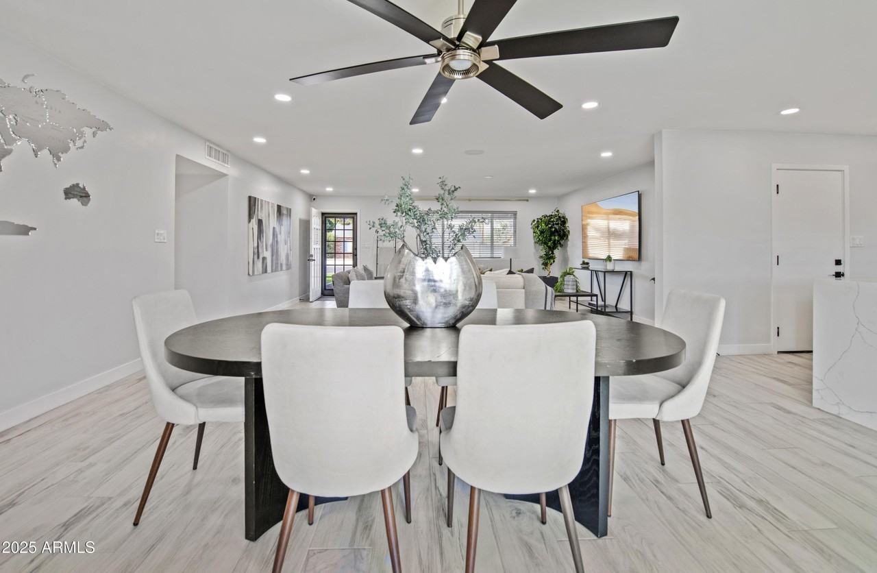 11615 N 30th St - Photo 5 of 35