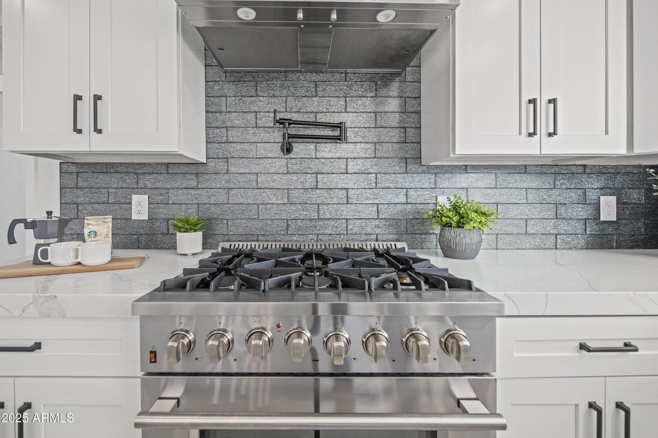 11615 N 30th St - Photo 6 of 35