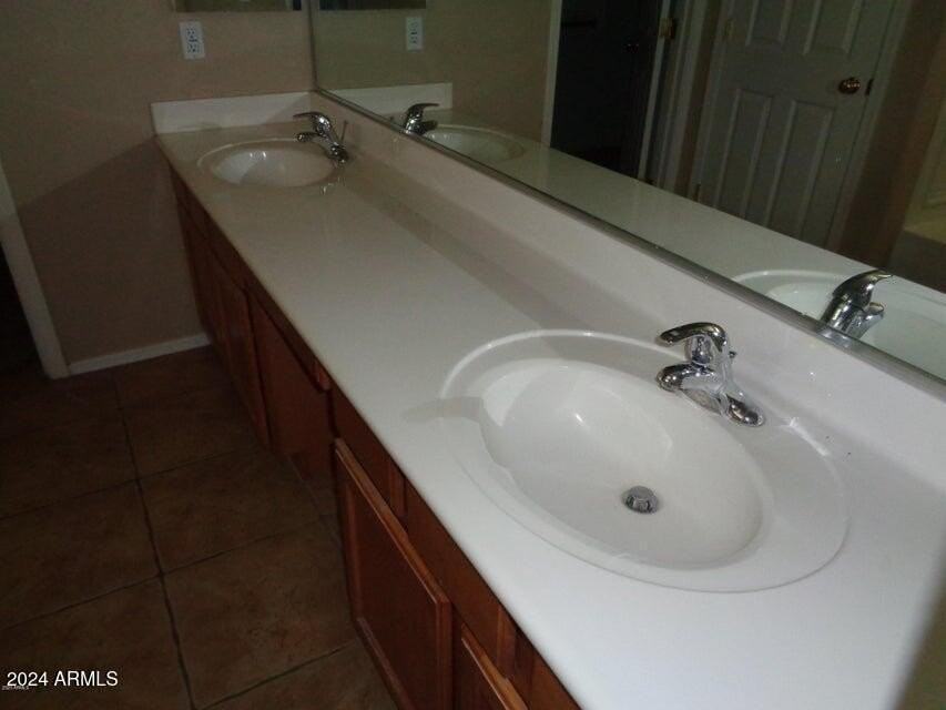 22641 N Gibson Dr - Photo 7 of 14