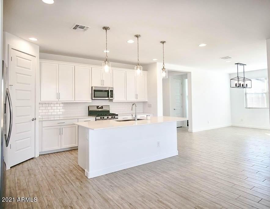 18780 W Cortez St - Photo 3 of 42