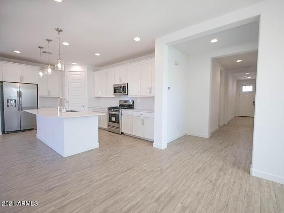 18780 W Cortez St - Photo 4 of 42