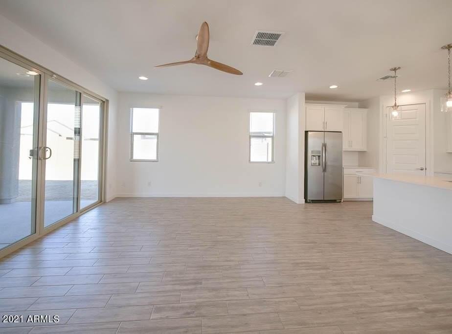 18780 W Cortez St - Photo 7 of 42