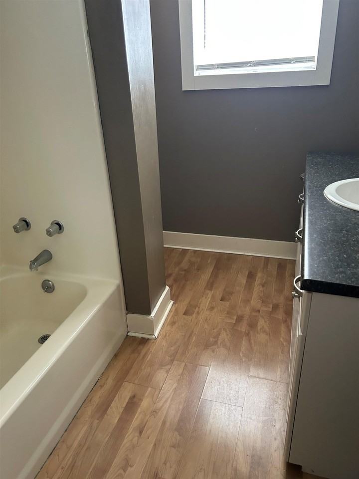 717 Wood St - Photo 2 of 9