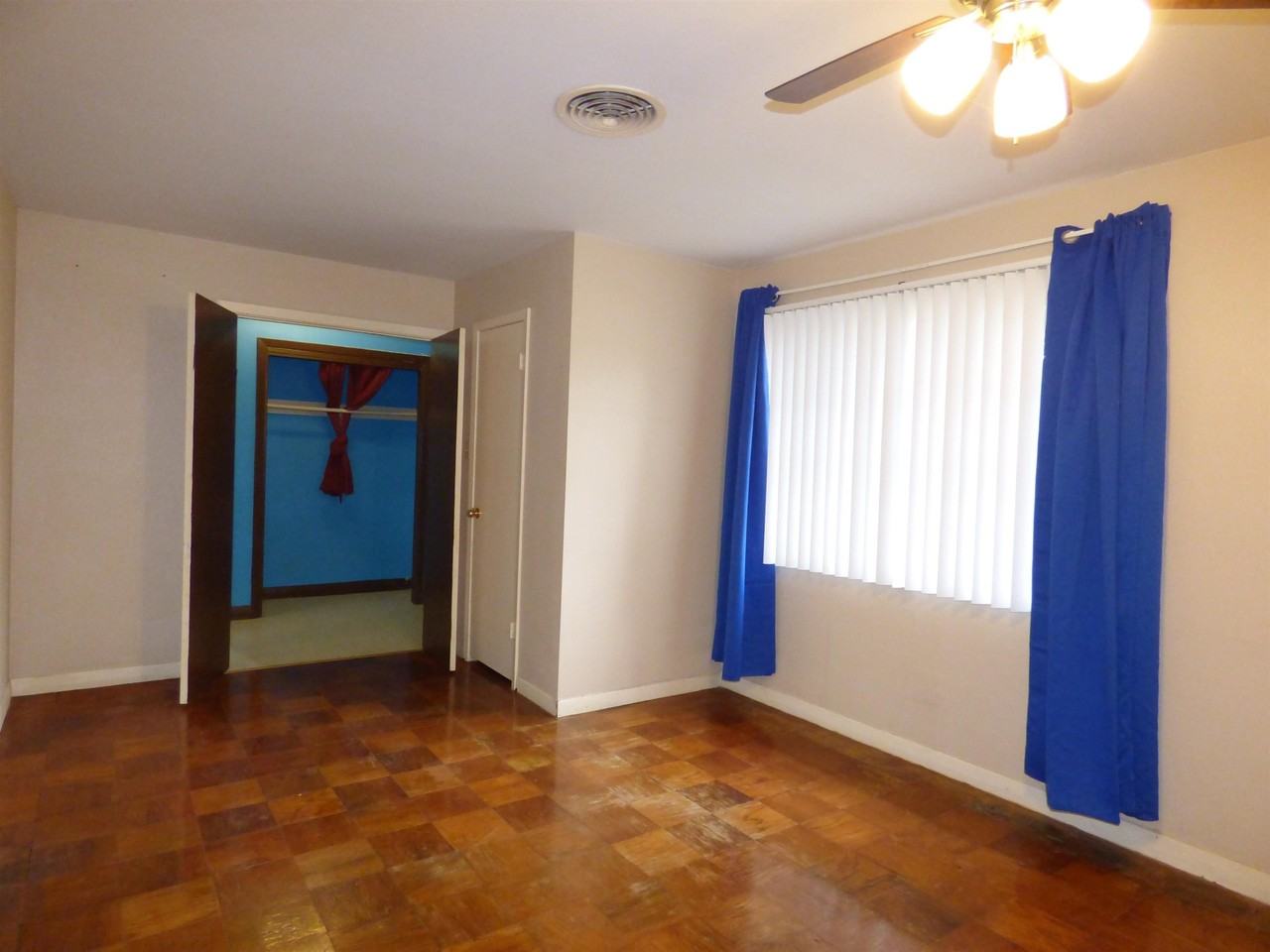 2208 Monterrey Dr - Photo 5 of 29