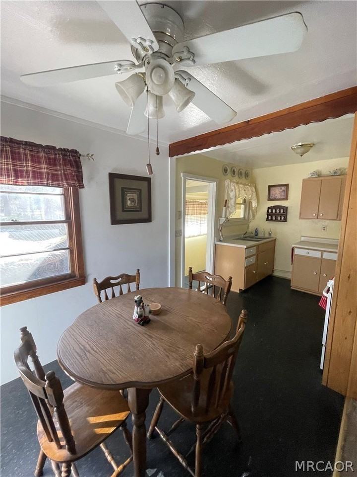 624 E Big Bear Blvd - Photo 6 of 11