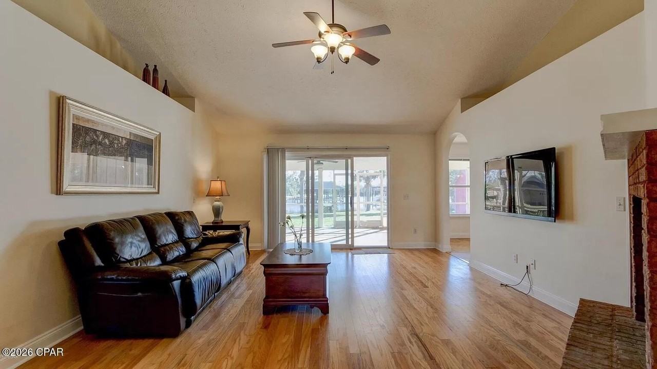 816 W 8th Street Cir - Photo 4 of 28