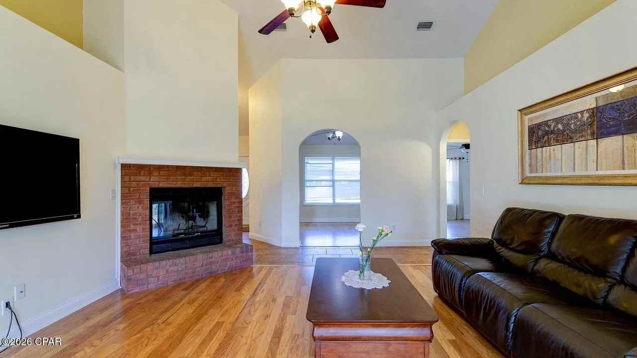 816 W 8th Street Cir - Photo 5 of 28