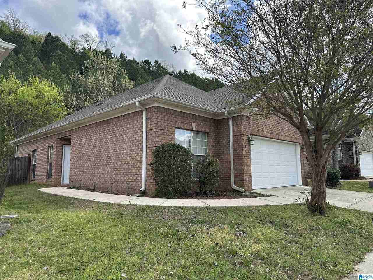 1103 Castlemaine Dr - Photo 2 of 27