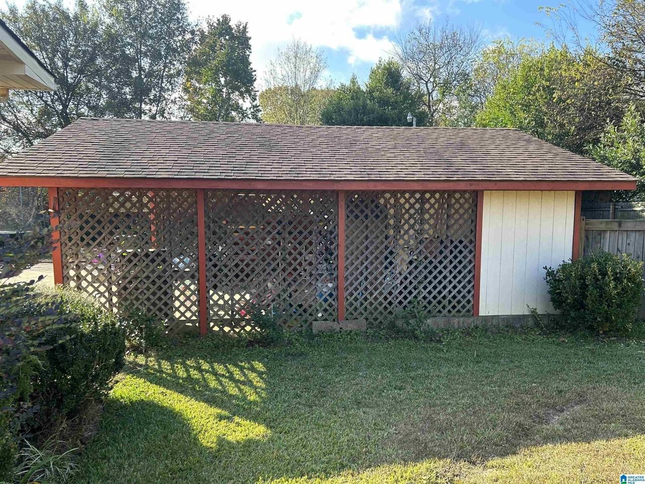 2919 University Blvd E - Photo 2 of 33