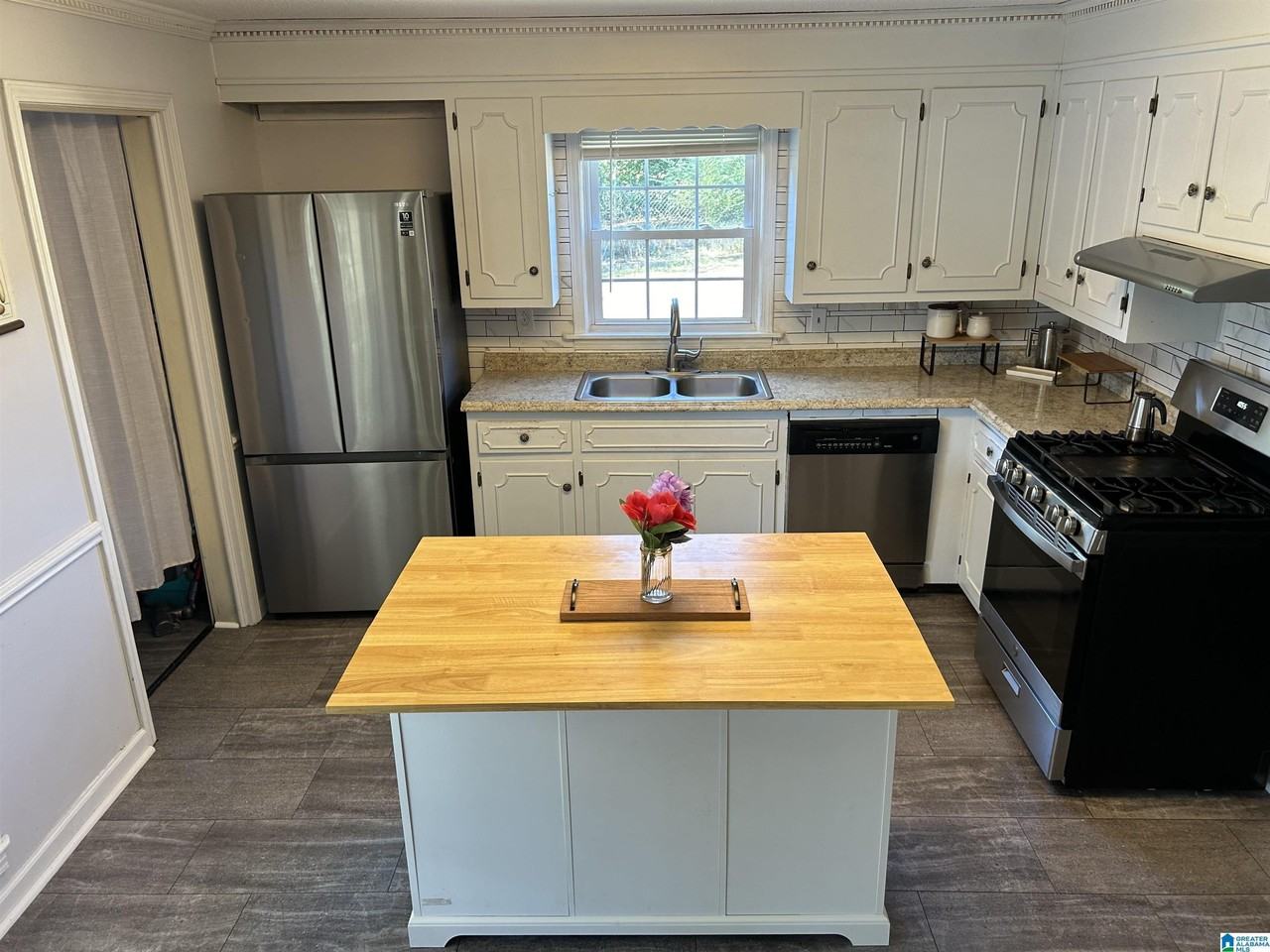 2919 University Blvd E - Photo 6 of 33