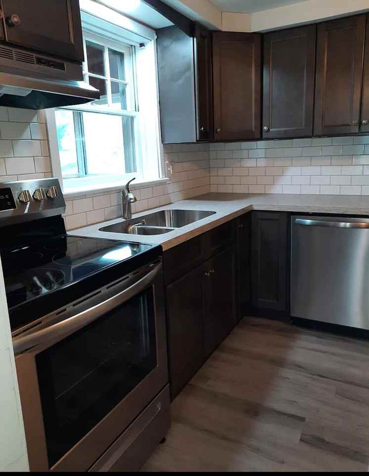 340 North Prince Street - Photo 5 of 8