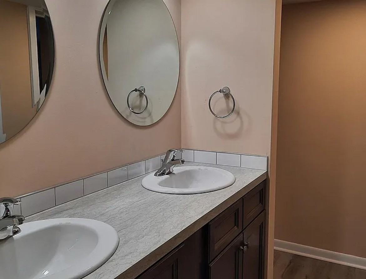 340 North Prince Street - Photo 6 of 8