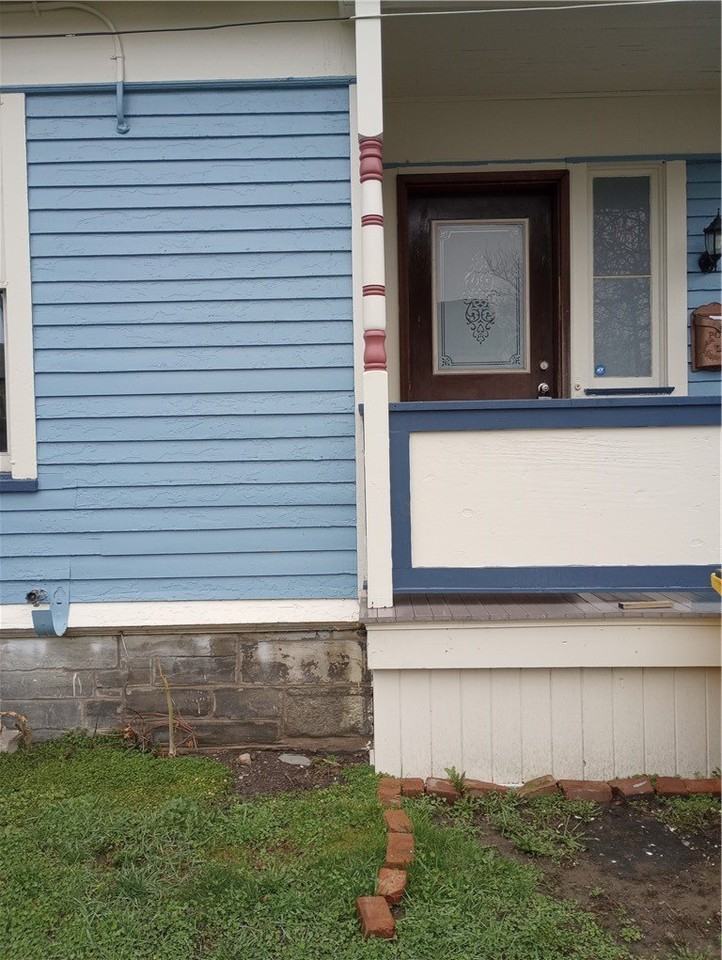 364 W Gray St - Photo 3 of 16