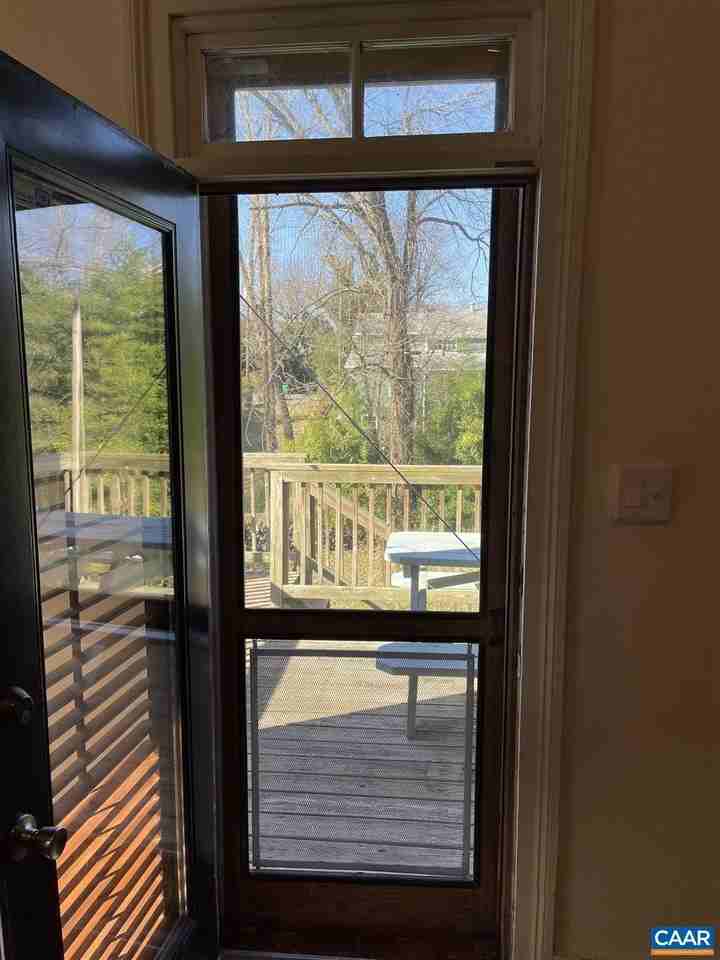 311 5th St Ne - Photo 7 of 30