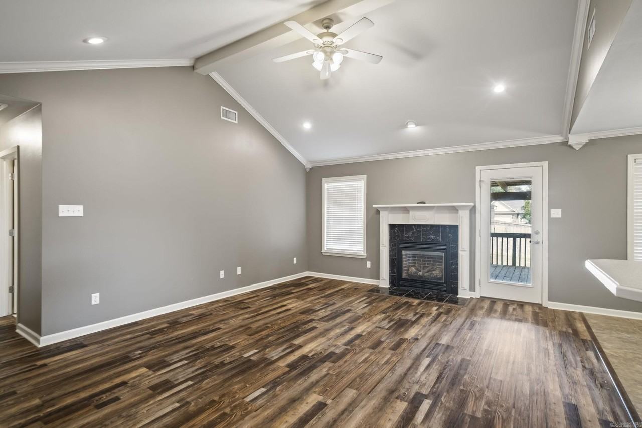 15 Ashlee Dr - Photo 3 of 18