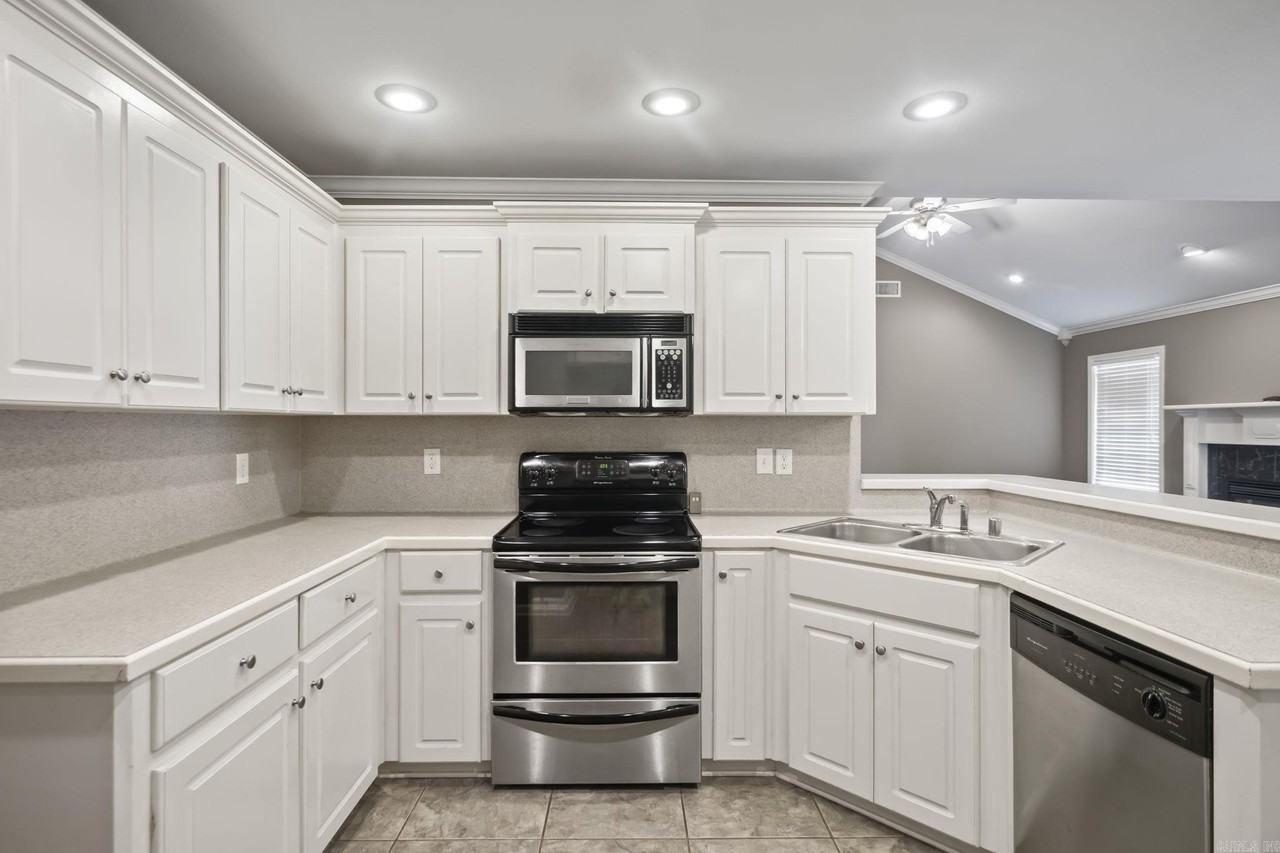 15 Ashlee Dr - Photo 7 of 18