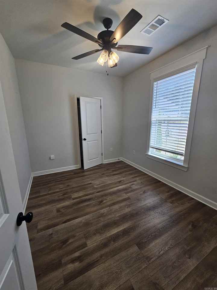 41 Ava Ln - Photo 3 of 34