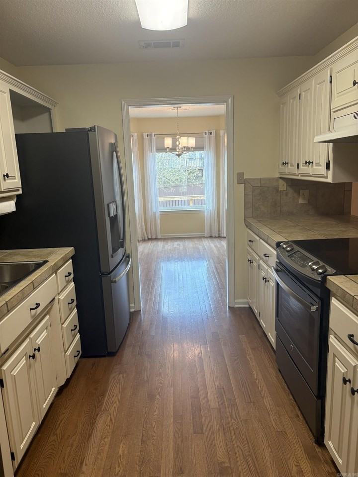 16 Forest Brook Ct - Photo 6 of 22