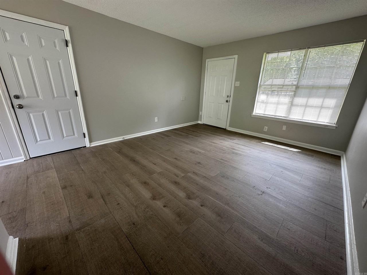 9220 Ricky Ln - Photo 3 of 15