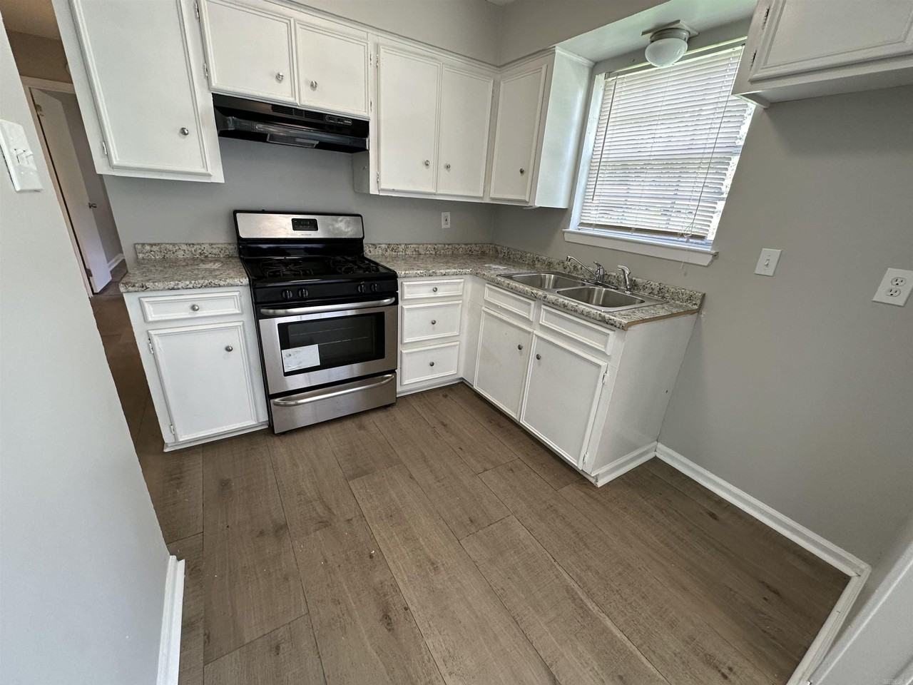 9220 Ricky Ln - Photo 7 of 15