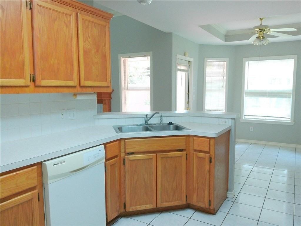 6117 Jessica Dr - Photo 5 of 21