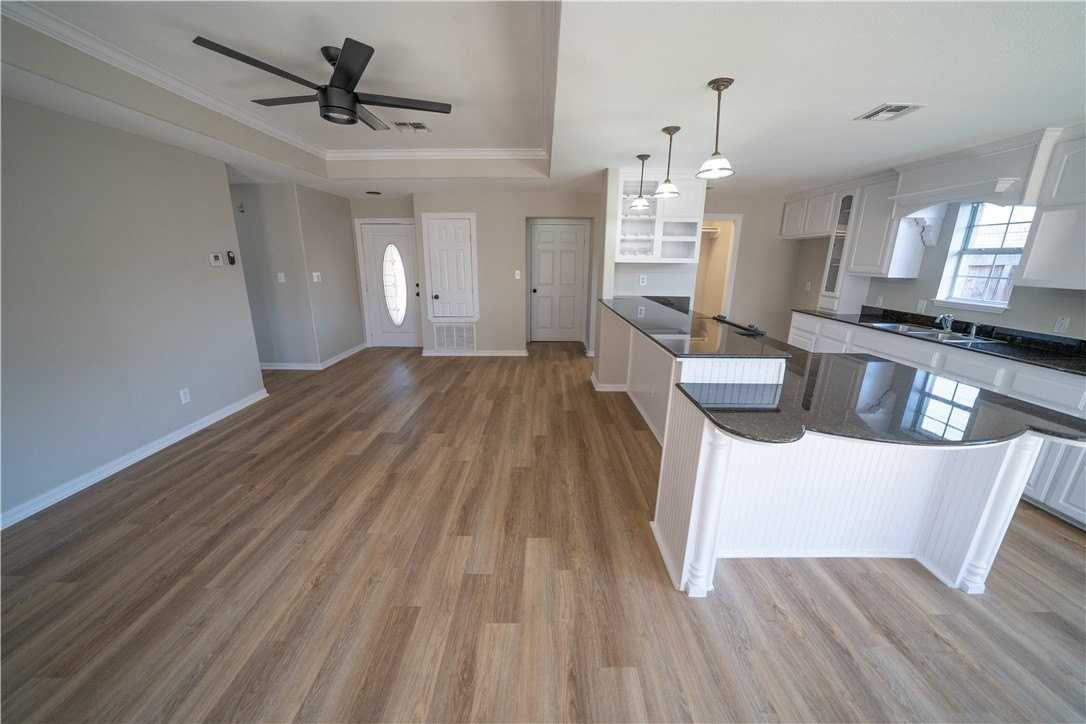 3721 N Creek Cir - Photo 2 of 33