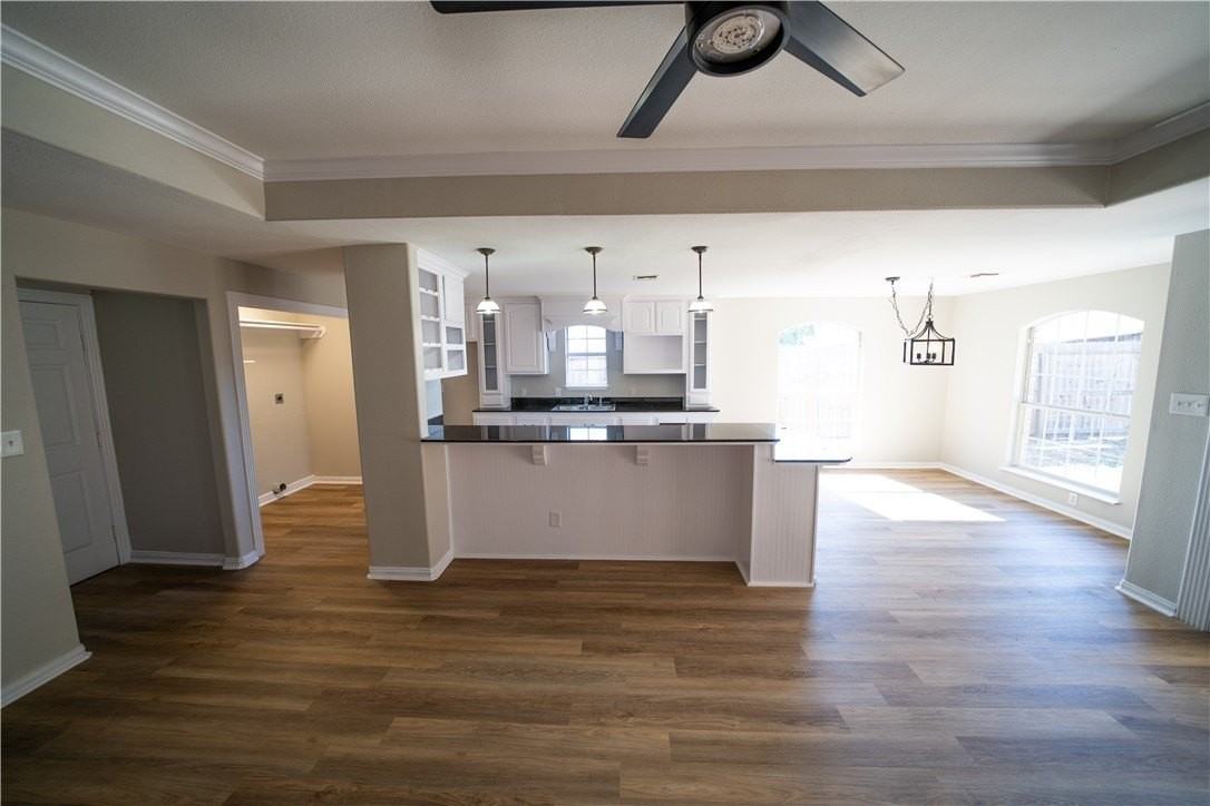 3721 N Creek Cir - Photo 4 of 33