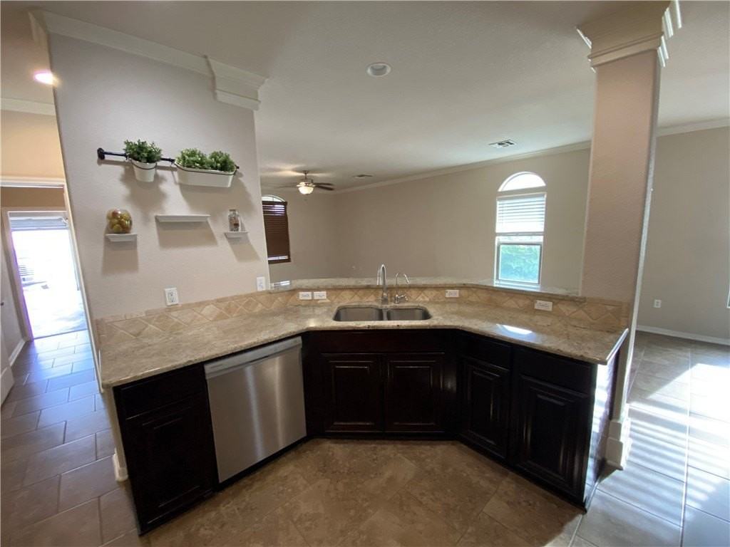 6013 Tapestry Dr - Photo 6 of 24