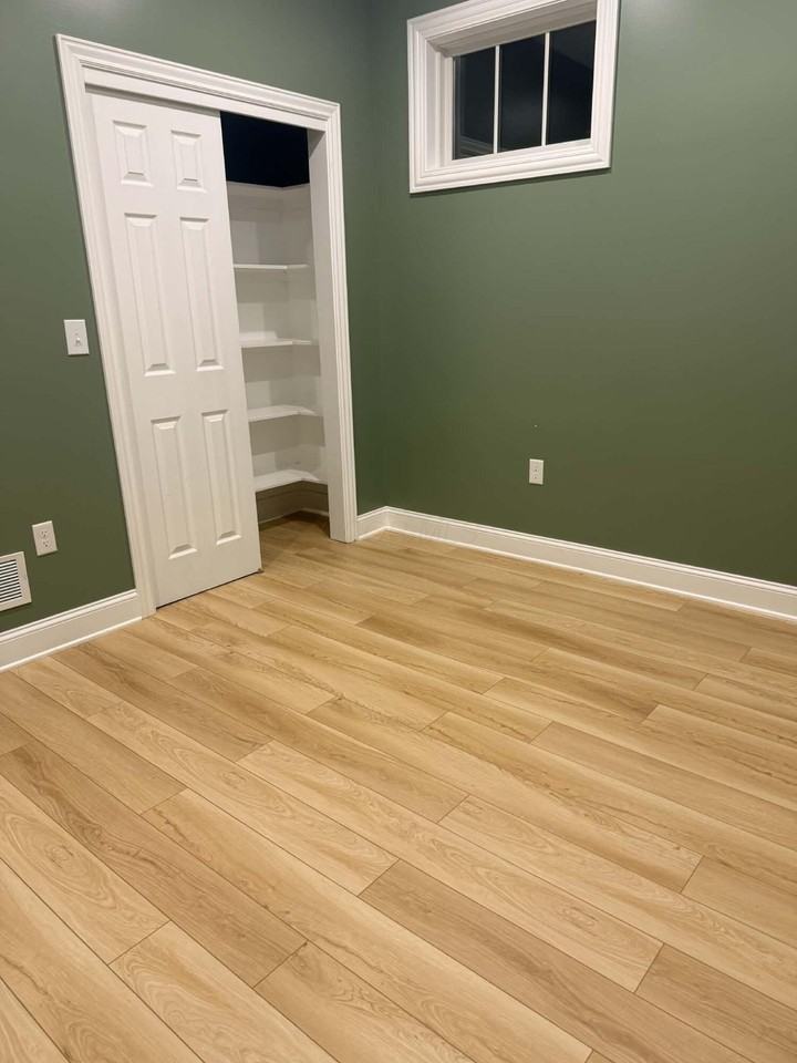 524 S Oakley Ave - Photo 4 of 7